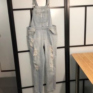 Forever 21 distressed overalls size 27